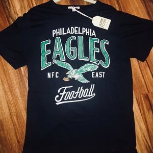 NWT junk-food Philadelphia Eagles Football shirt